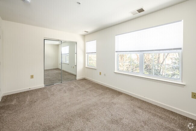 3 habitaciones, 3 baños - 1345 pies cuadrados - Dormitorio - Burnt Mills Crossing