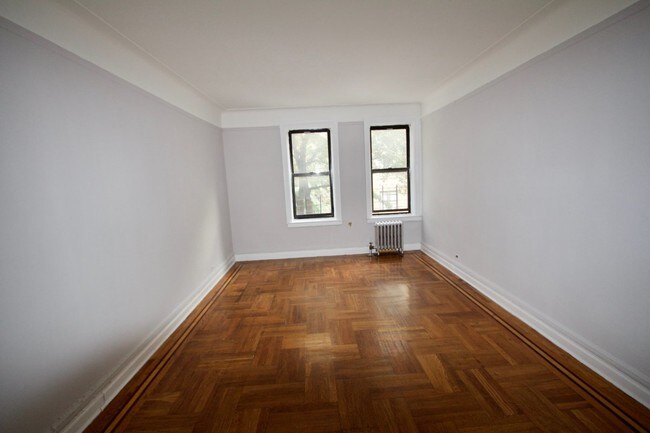 Foto del edificio - 2160 Wallace Ave