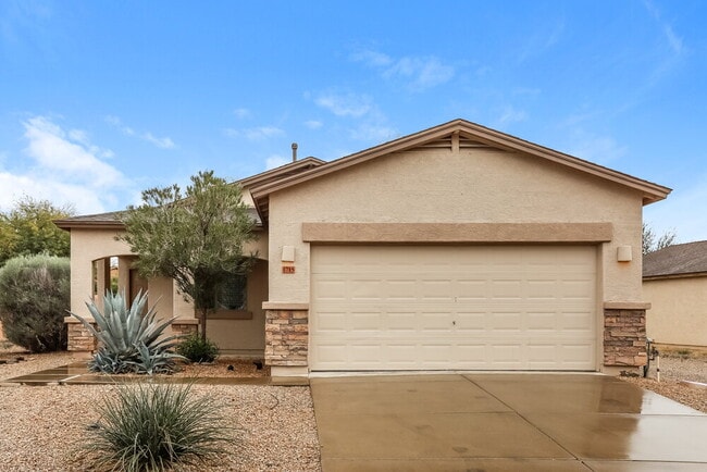 Building Photo - 1715 E Renegade Trail