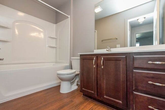Interior Photo - Ledgestone Townhomes