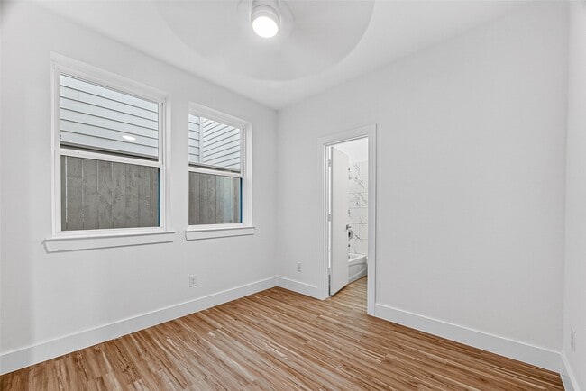 Foto del edificio - 2105 Holman St
