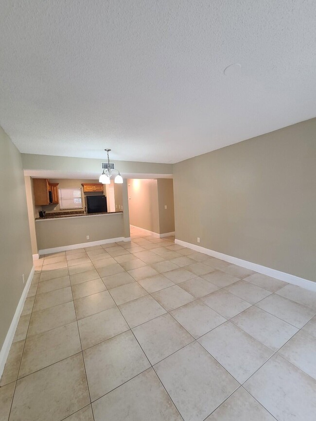 Building Photo - 1601 Windorah Way
