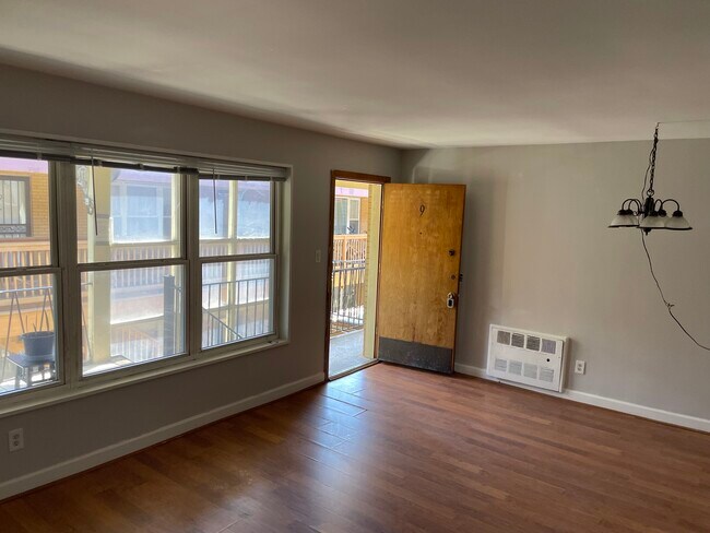 Foto del edificio - 1209 N Harlem Ave