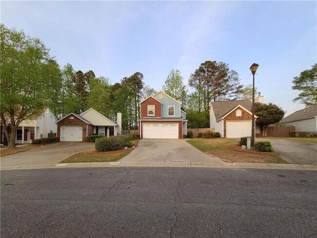 Building Photo - 2630 Laurel Ln NW