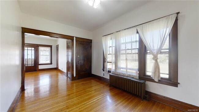 Building Photo - 425 Johnson St
