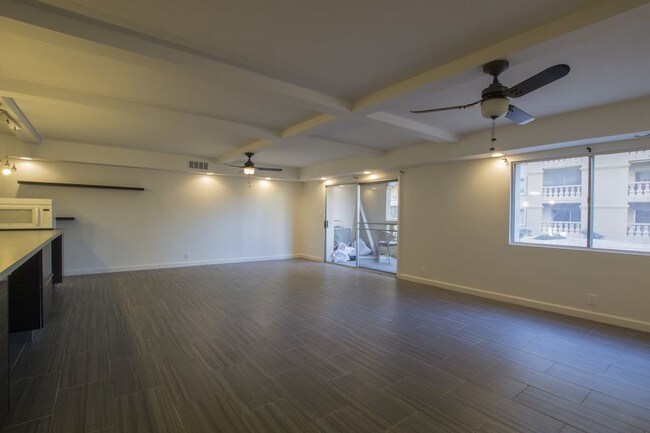 Foto del edificio - 7960 E Camelback Rd