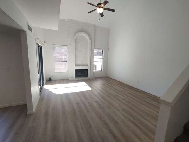 Building Photo - 13824 S 41st Way