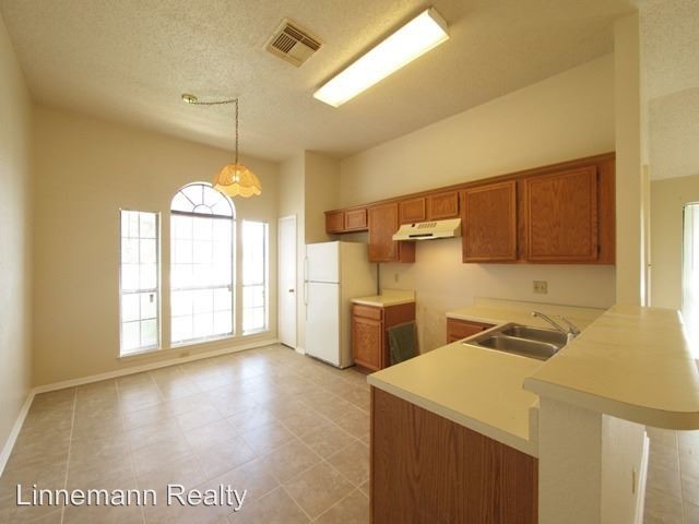 Building Photo - 3 br, 2 bath House - 2607 Armadillo Drive