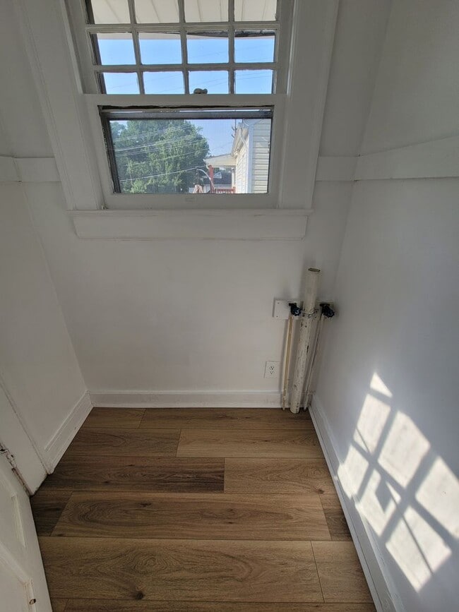 Foto del edificio - 2 BR across from Johnson Street School