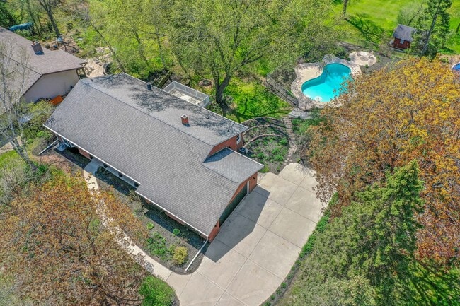 Building Photo - 1409 Avondale Dr