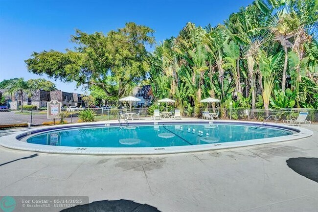 Building Photo - 3111 Oakland Shores Dr