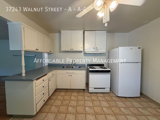 Foto del edificio - 37243 Walnut St