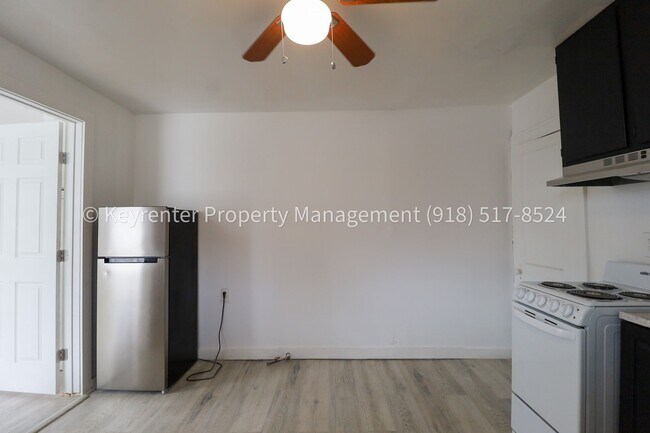 Foto del edificio - 732 N Victor Ave