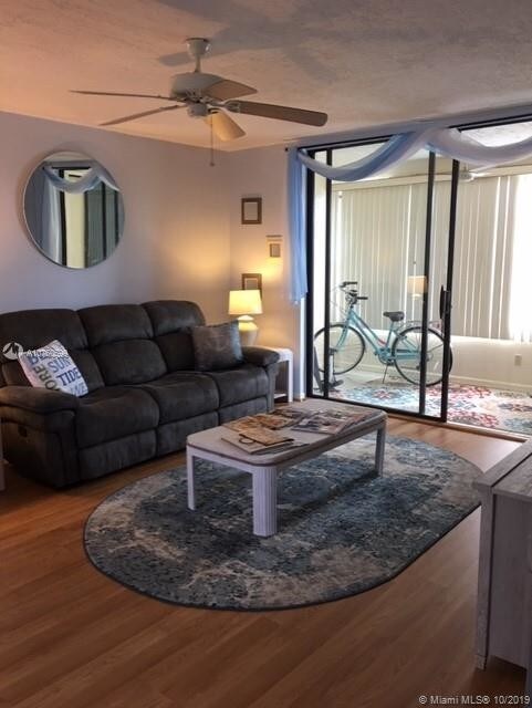 Foto del edificio - 2861 Somerset Dr