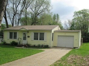 Building Photo - 7307 S 40th St