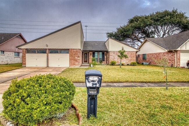 Building Photo - 22438 Coriander Dr
