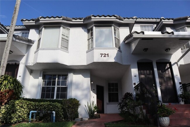 Building Photo - 721 SW 148th Ave