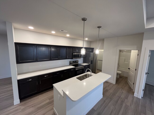 Building Photo - Reserve Arcola Duplexes