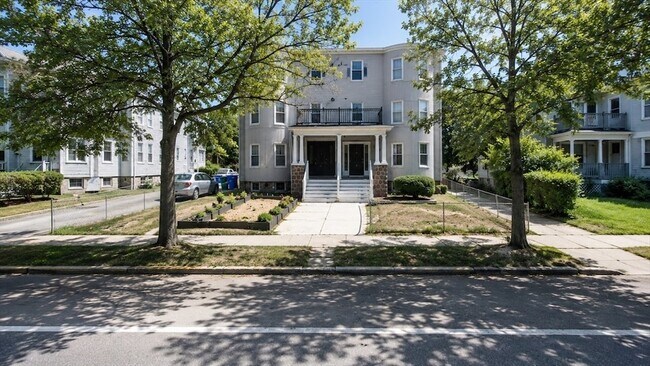 Building Photo - 781 Columbia Rd