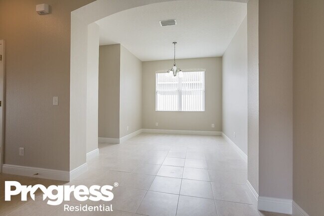 Foto del edificio - 8571 Deer Chase Dr