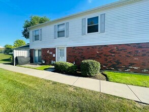 Building Photo - 613 Academy Ct