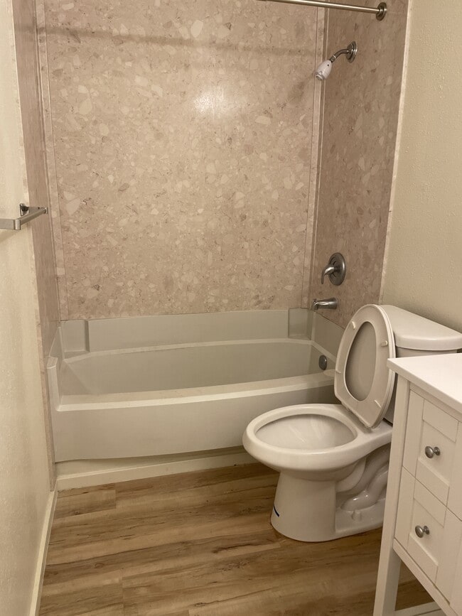 Foto del edificio - 89 S Valley Dr