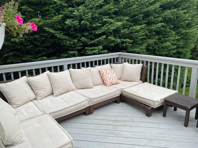 Foto del edificio - 7 Ridgewood Rd