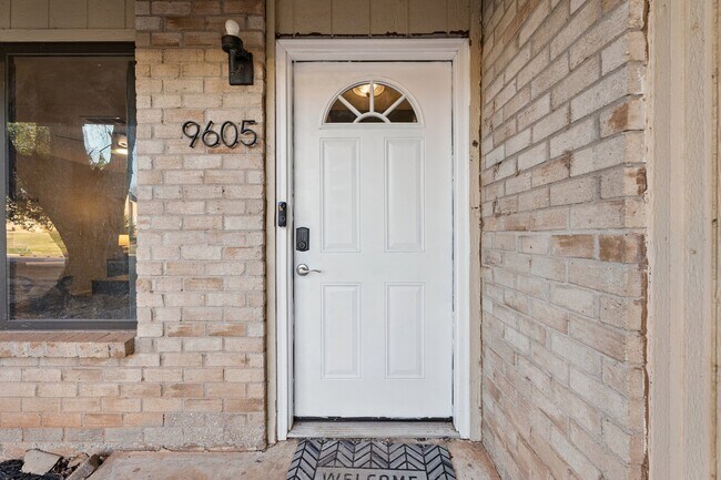 Foto del edificio - 9605 Hefner Village Blvd