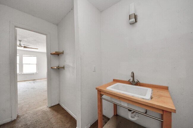 Foto del edificio - 5747 Easthampton Dr