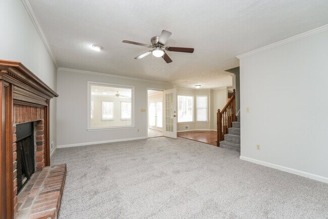 Foto del edificio - 2526 Highland Dr SE