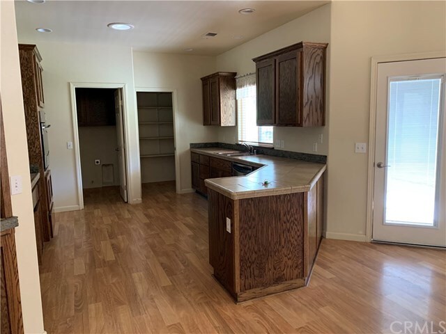 Building Photo - 165 Loma Vista Dr