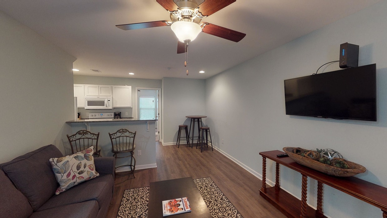 Photo - Oakcreste Apartments