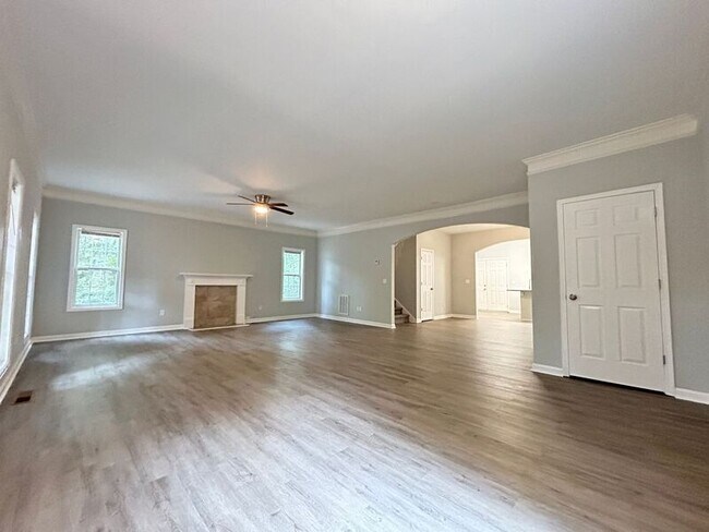 Building Photo - 190 Stanhope Cir NW