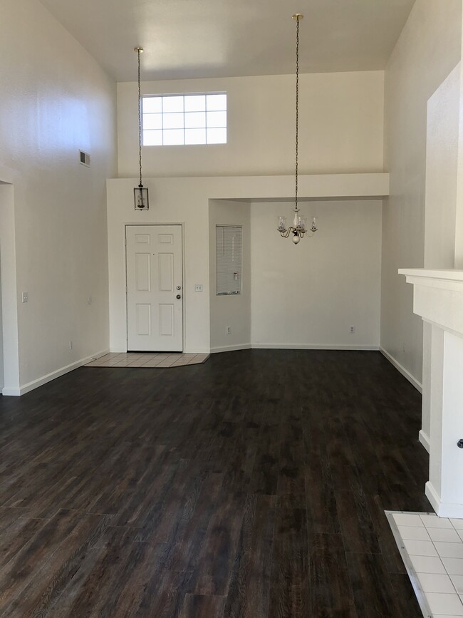 Entryway - 15145 Desert Oak Cir