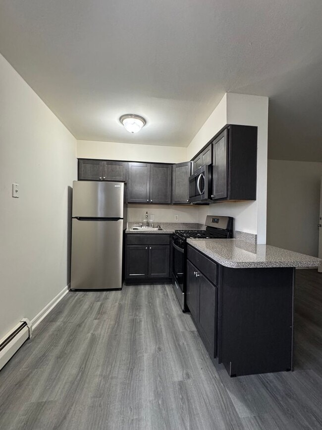 Interior Photo - Broadmore Apartments