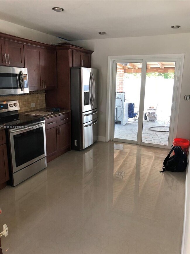 Foto del edificio - 2793 SW 31st Pl