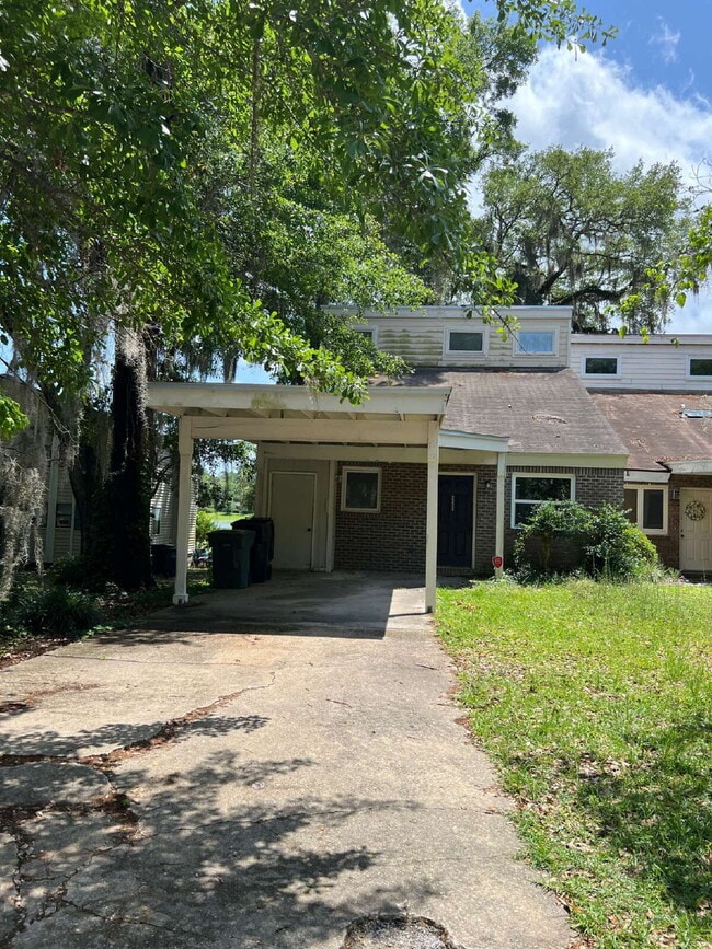 3 bed/ 2 bath LAKE VIEW IN KILLEARN ESTATES! - 3 bed/ 2 bath LAKE VIEW IN KILLEARN ESTATES! Apartment