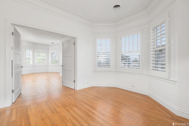 Foto del edificio - 2666 Baker St