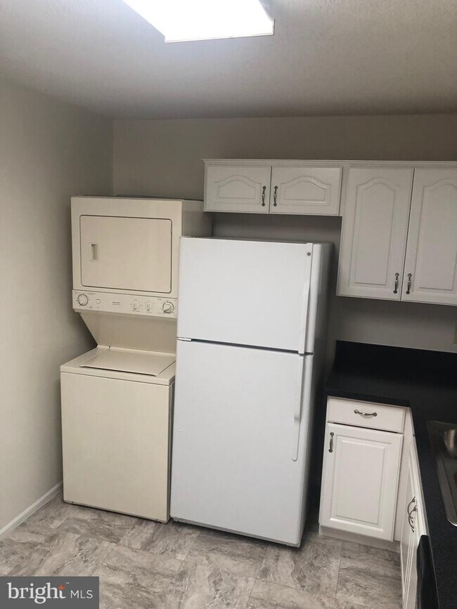 Foto del edificio - 3330 N LEISURE WORLD Blvd