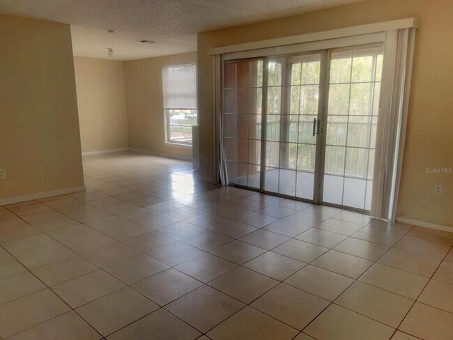 Foto del edificio - 4027 Versailles Dr