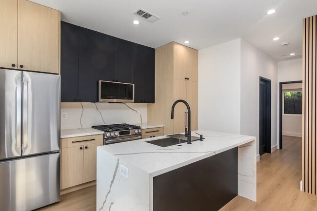 Foto del edificio - 14928 Otsego St