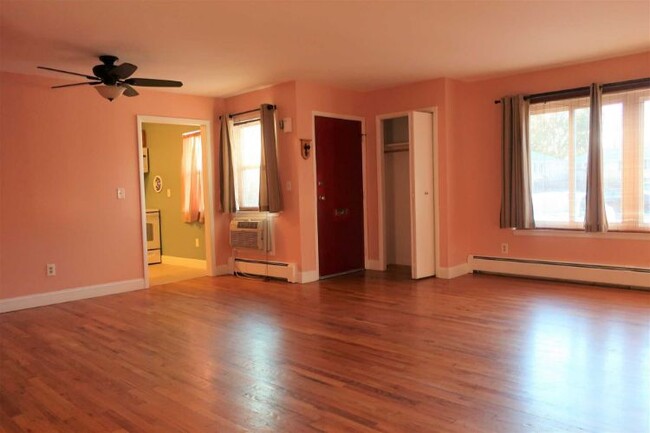 Building Photo - 250 Beechwood Ave