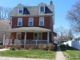 Building Photo - 320-322 Shearer St