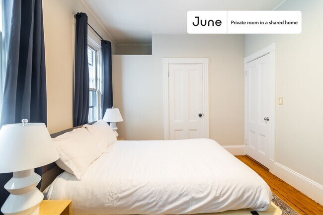 Foto del edificio - Room in Shared 4 bed/1 bath home in Roxbury