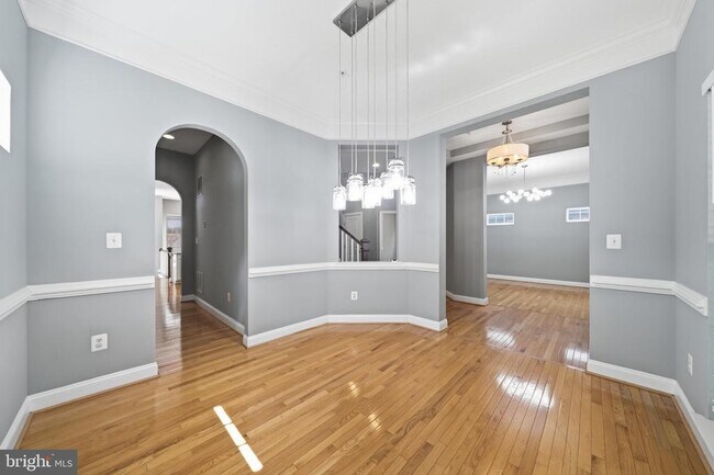 Foto del edificio - 13131 Clarksburg Square Rd