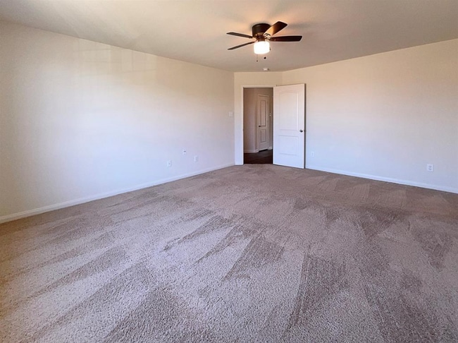 Foto del edificio - 1006 Barrymore Ln