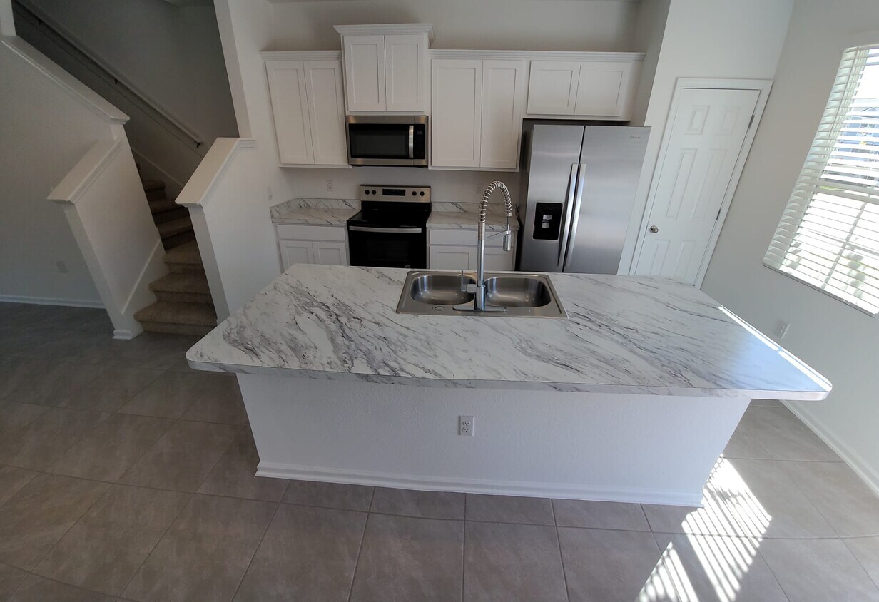 Foto principal - 8367 Zenith Cir