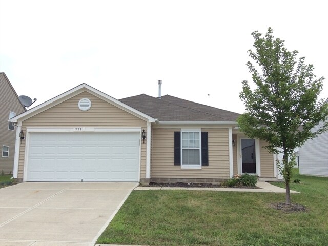 Foto principal - 1229 Oak Hill Lane