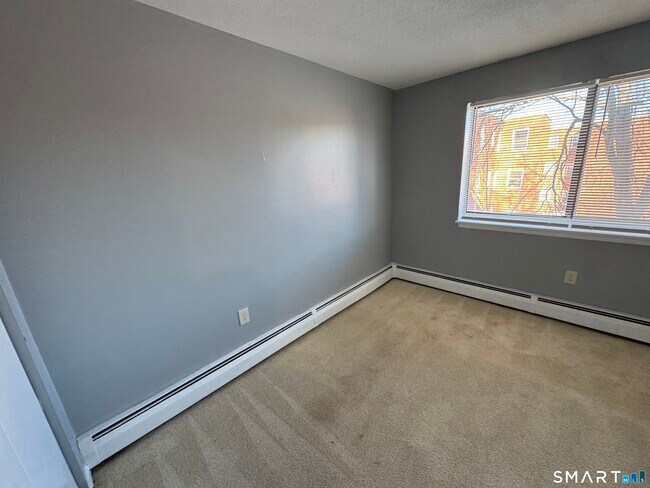 Foto del edificio - 958 Wethersfield Ave