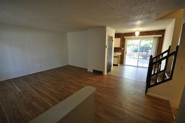 Building Photo - Close to CSU! 3 Bed Home with Fenced Yard & Garage